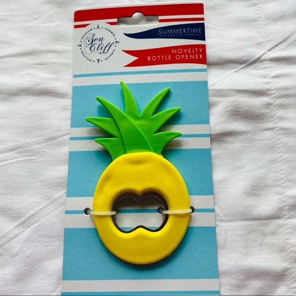 Bottle opener Pineapple. ADORABLE! - Picture 5 of 9